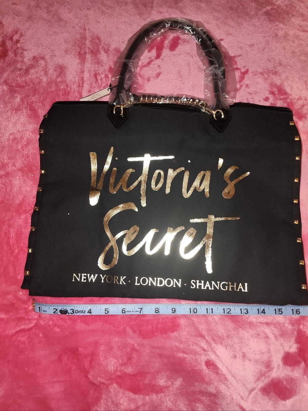 ✨️NWT Stunning VICTORIA SECRET TOTE BAG/ Beautiful Sprakling Gold/ Black ✨️ - Picture 2 of 16